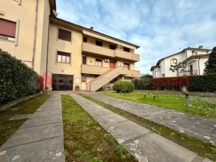 Appartamento con 5 locali in vendita in Via Ferruccio Parri, Castelfranco Di Sotto