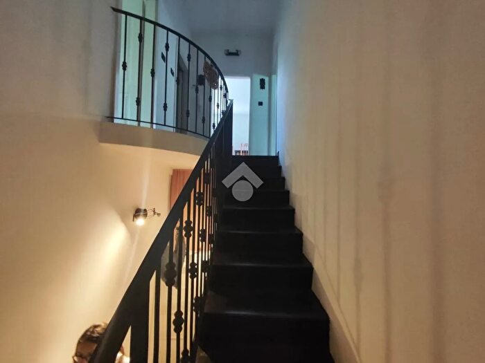 Appartamento trilocale in vendita in Via Gazzo, Genova