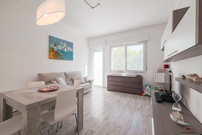 Appartamento quadrilocale in vendita in Via Sicilia B, Cervia