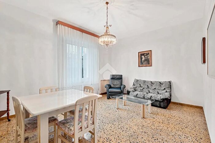 Appartamento quadrilocale in vendita in Via delle Cave, La Spezia