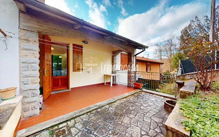 Appartamento trilocale in vendita in Via Nazionale Riola, Vergato