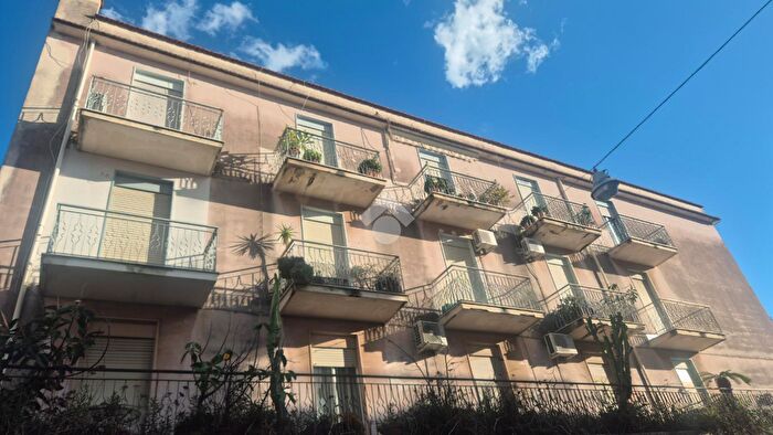 Appartamento trilocale in vendita in Via Indipendenza, Mascali