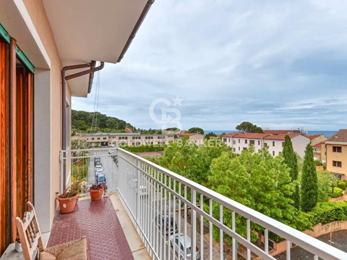 Appartamento quadrilocale in vendita in Via del Toro, Marciana Marina
