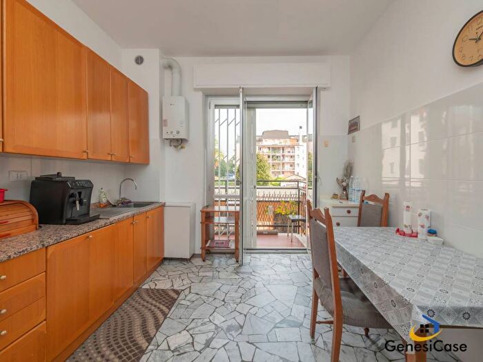 Case in Vendita e in Affitto - 2
