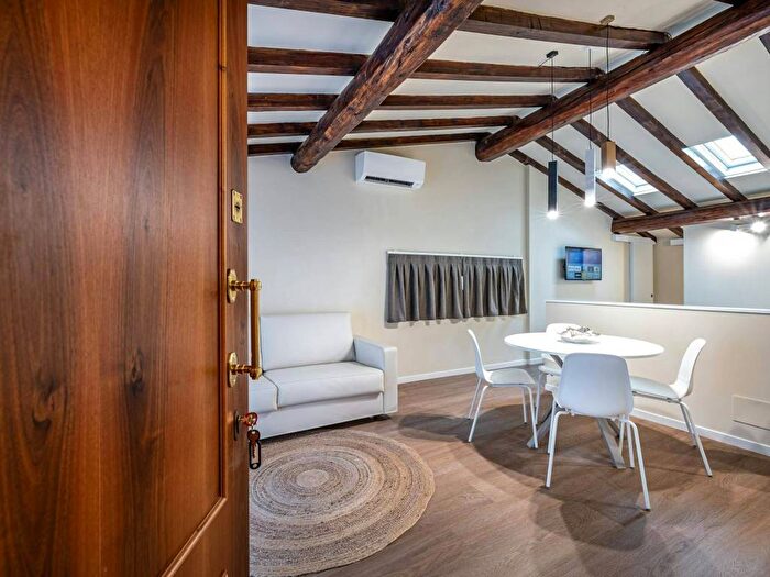 Appartamento monolocale in affitto in Via Buonconti, Centro Storico Duomo, Prato