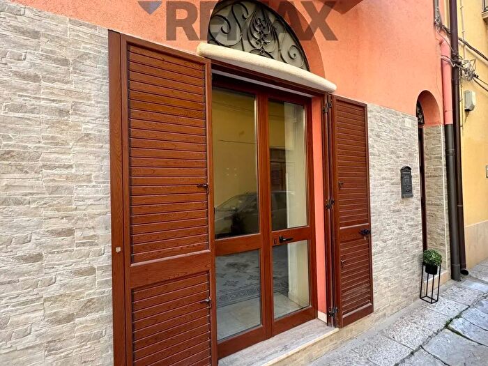 Casa con 11 locali in vendita in Via Torquato Tasso, Alcamo