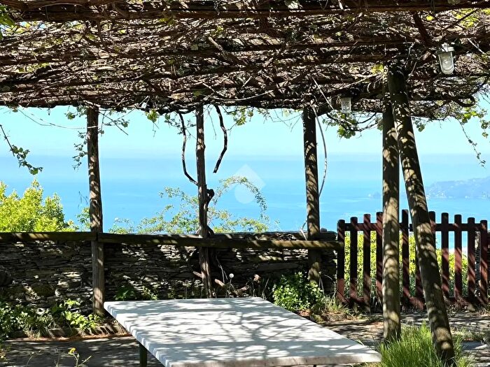 Casa con 6 locali in vendita in Lavagna