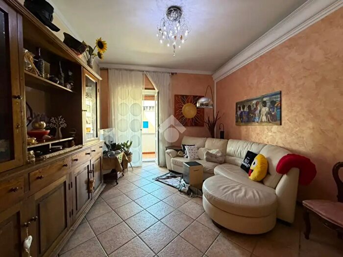 Appartamento trilocale in vendita in Via Salvatore di Giacomo, Roma