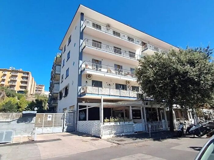 Appartamento quadrilocale in vendita in Via G Marconi, Torre Annunziata
