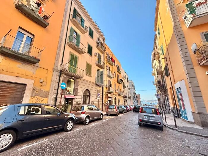 Appartamento trilocale in affitto in Via Dante Alighieri, Pozzuoli