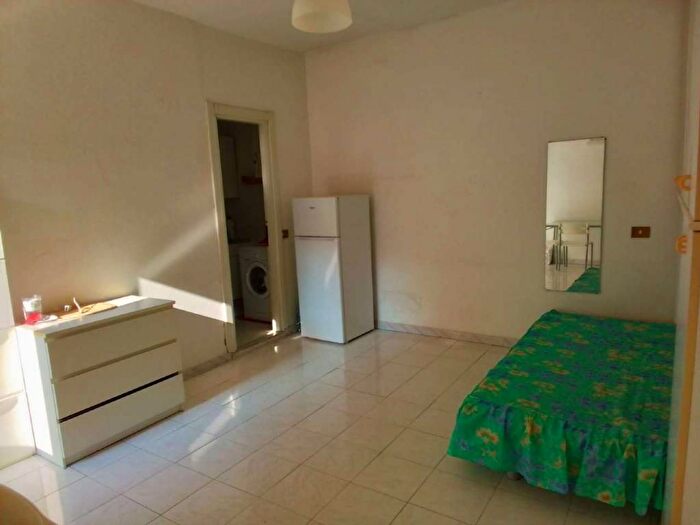Appartamento monolocale in affitto in via Pastrengo, Isola, Milano