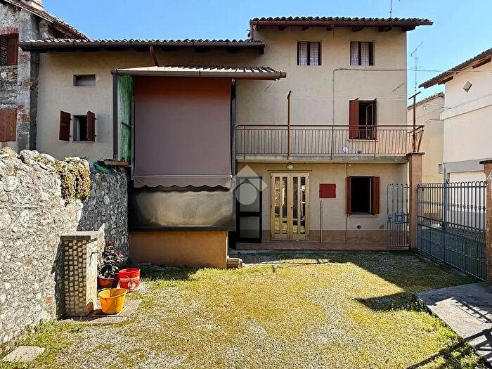 Casa trilocale in vendita in Via Lavia Destra, Martignacco
