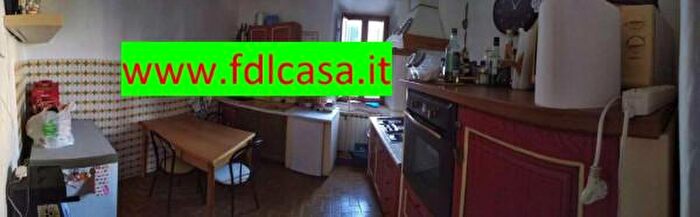 Appartamento quadrilocale in vendita in Via Martiri dellIndipendenza, Castelnuovo Val Di Cecina