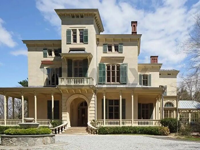 Casa con 9 locali in vendita in Cardito