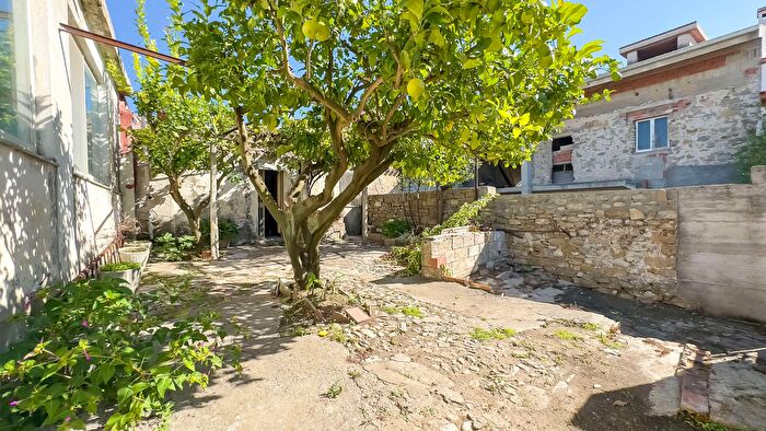 Casa con 6 locali in vendita in Via Tirso, Mandas