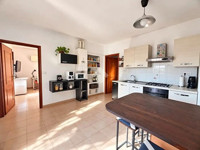 Appartamento trilocale in affitto in Via Brigola, La Spezia