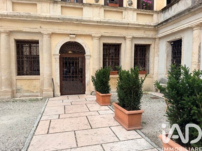 Appartamento quadrilocale in affitto in Corso San Francesco Vecchio, Centro Storico, Vicenza