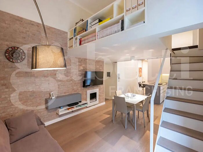 Appartamento quadrilocale in vendita in Viale Aldini, Bologna