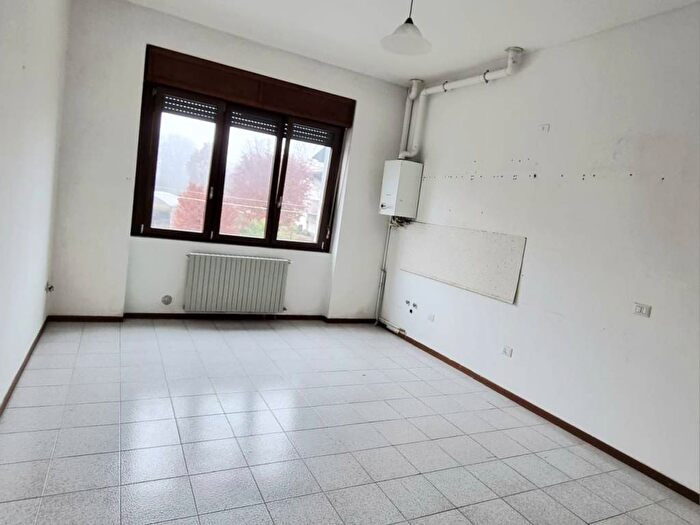 Appartamento monolocale in affitto in Via Montello, Cogliate