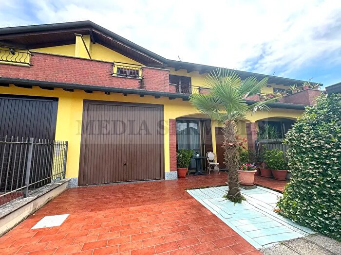 Casa quadrilocale in vendita in Via Roma N°, Gropello Cairoli