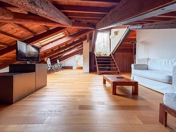 Casa quadrilocale in affitto in Santi Apostoli San Canciano, Venezia