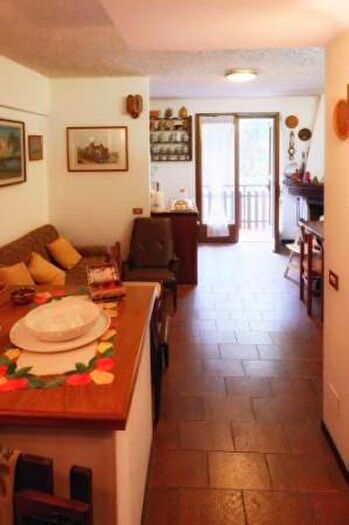 Appartamento quadrilocale in vendita in Via Vanini, Oltre Il Colle