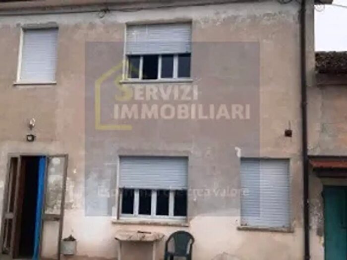 Casa con 6 locali in vendita in Ceneselli