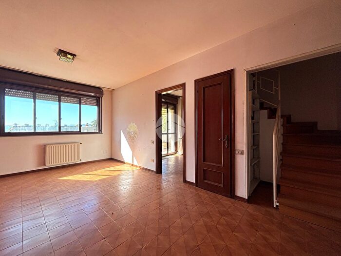 Appartamento quadrilocale in vendita in Via della Cooperazione, Terni