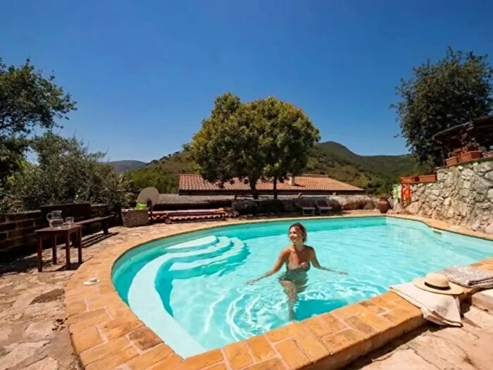 Casa con 6 locali in vendita in Strada Regionale Valle del Liri, Itri