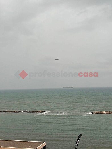 Appartamento quadrilocale in vendita in Lungomare IX Maggio, Bari