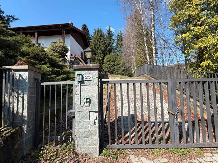 Casa con 7 locali in vendita in Via Scrivanda, Cantalupa