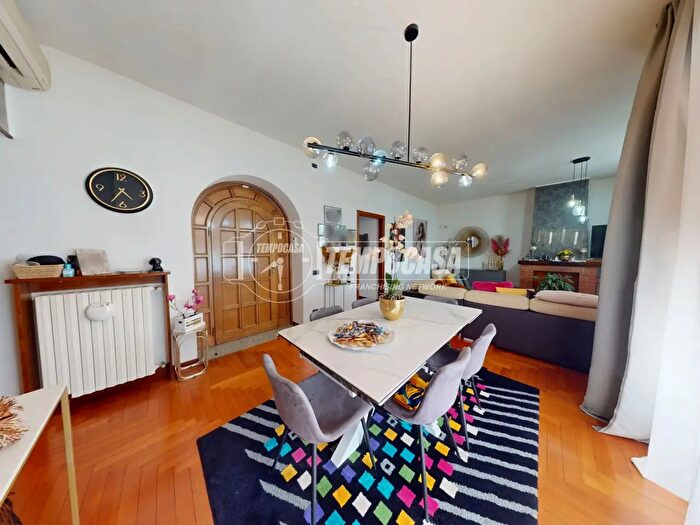 Appartamento trilocale in vendita in Via della Rocchetta, Lomazzo