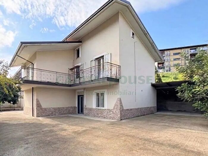 Casa quadrilocale in vendita in Via Caduti delle Forza dellOrdine, Atripalda