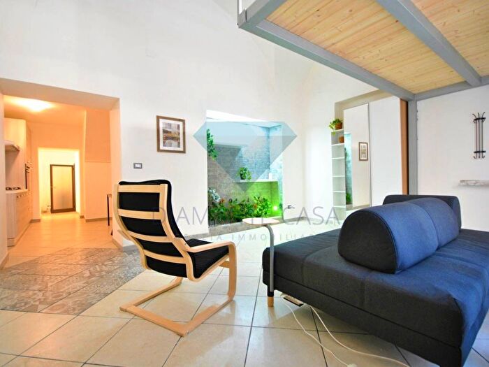 Appartamento bilocale in affitto in Via Monserrato, Borgo, Catania