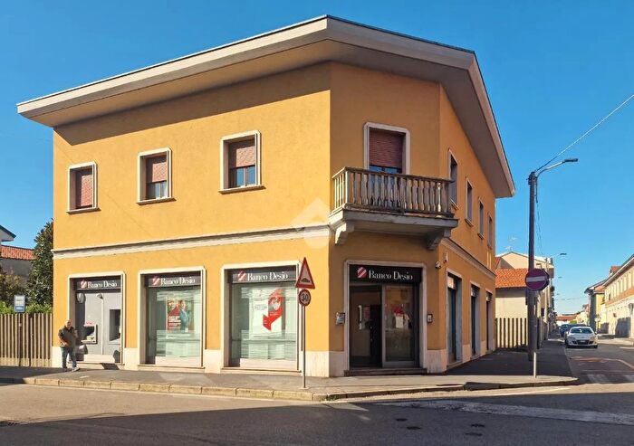 Casa quadrilocale in vendita in Via Silvio Pellico, Muggiò