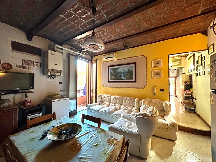 Appartamento quadrilocale in vendita in Via Emilia Ponente Bologna, Bologna