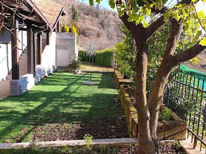 Casa con 5 locali in vendita in Via XXIV Maggio, Capovalle