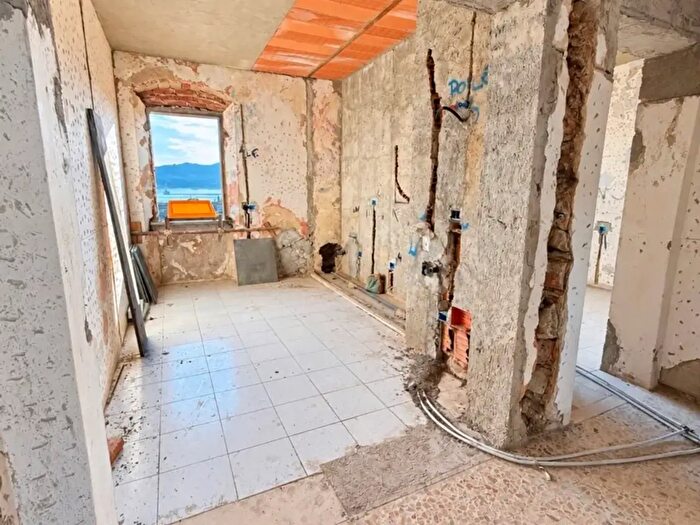 Appartamento bilocale in vendita in Portoferraio