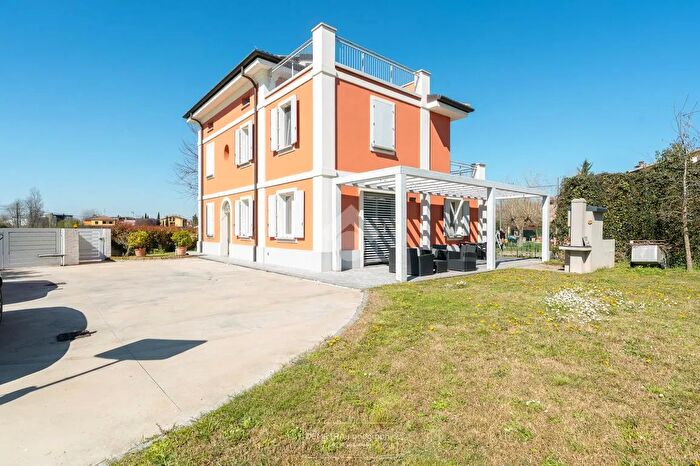 Casa con 5 locali in vendita in Via Mazzoni, Anzola DellEmilia
