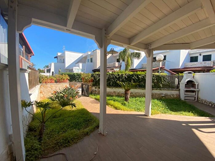 Casa trilocale in affitto in Via della Pineta, Carovigno