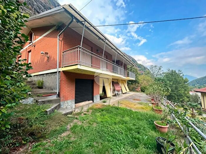 Casa con 5 locali in vendita in Borgata Lantigliera, Pont Canavese