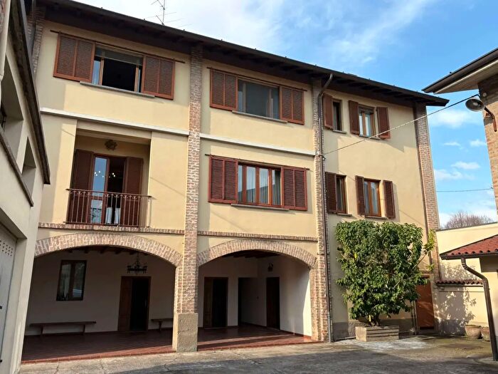 Case in Vendita e in Affitto - 2