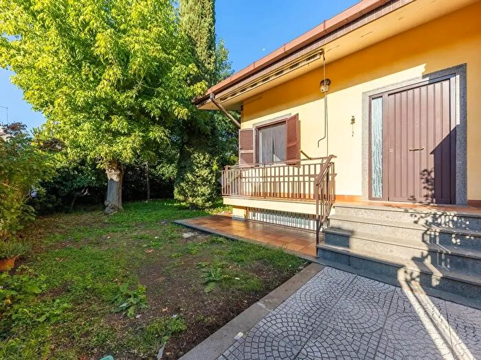 Casa quadrilocale in vendita in Via Portigliola, Roma