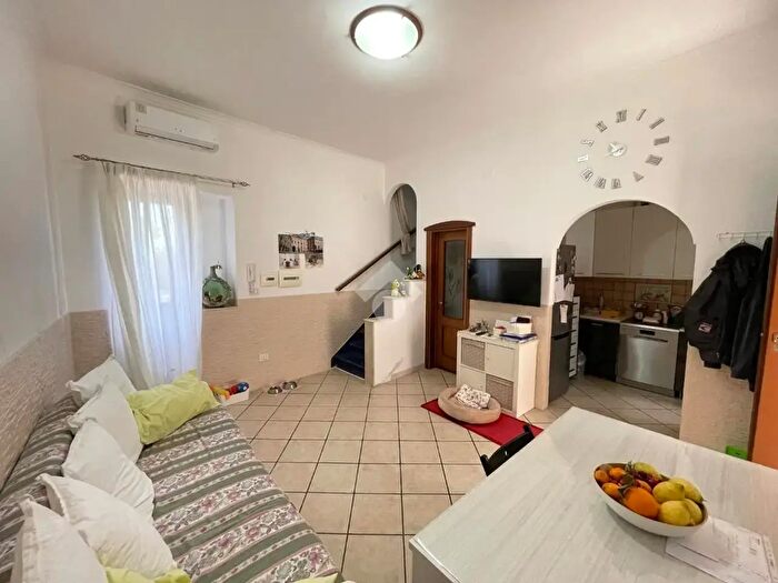 Appartamento trilocale in vendita in Via Casa Coppola, Pollena Trocchia