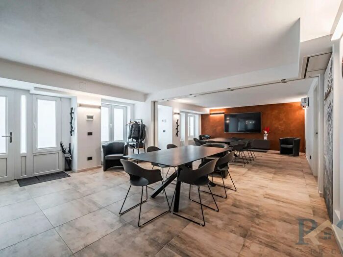 Appartamento trilocale in vendita in Via dei Guarneri, Milano