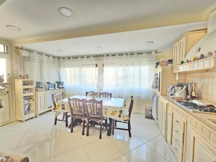 Appartamento trilocale in vendita in Via dellAntilope, Palermo