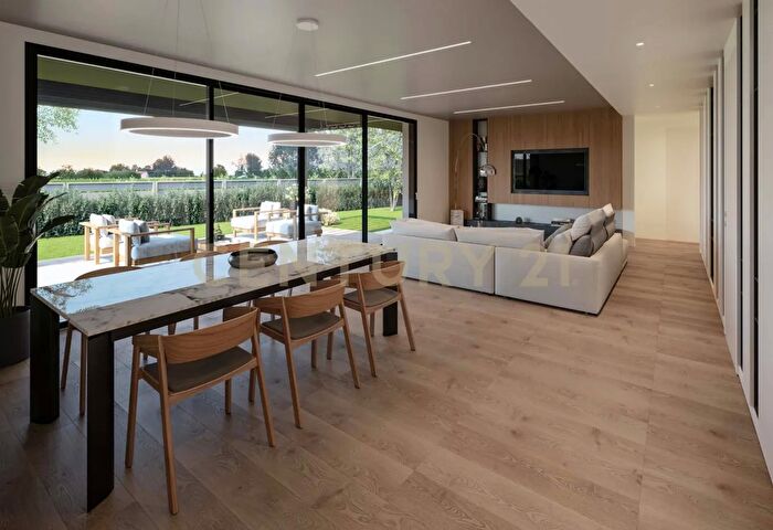 Casa con 8 locali in vendita in Via Mameli, Selvazzano Dentro