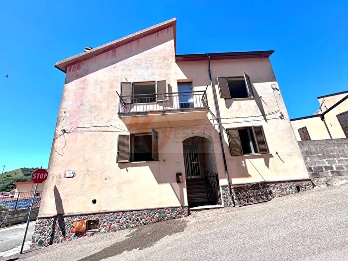 Casa con 7 locali in vendita in Via Giuseppe Garibaldi, Banari