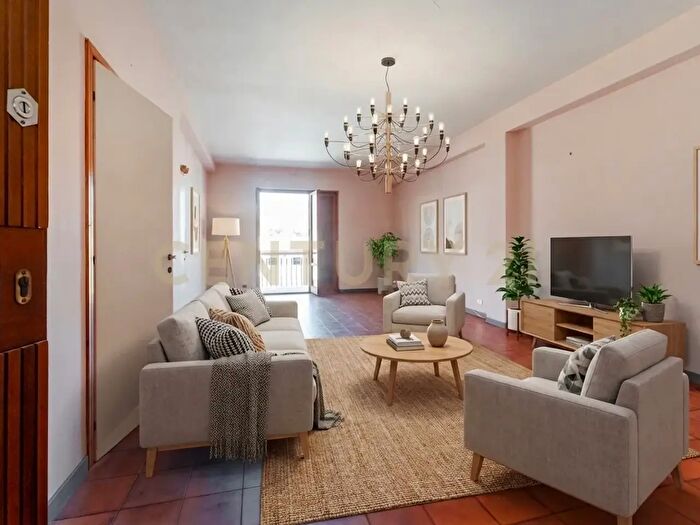 Appartamento trilocale in vendita in Via Nazionale, Aci Castello