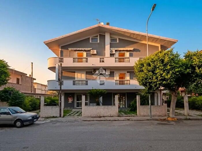 Appartamento con 5 locali in vendita in Via Aurelia, Cropani